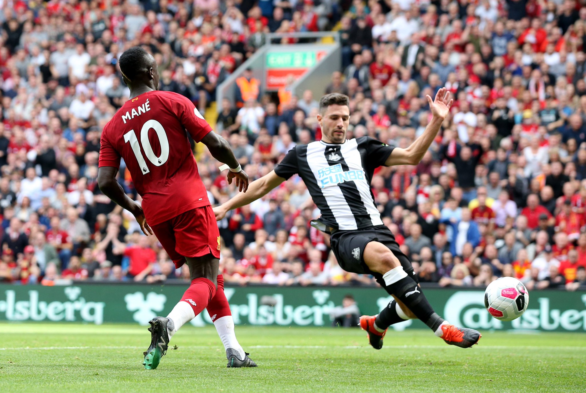 犀利的射门 犀利的射门