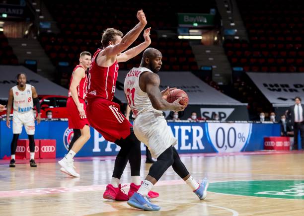 边锋甚至伪 边锋甚至伪