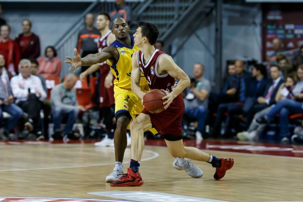 己的球员能 己的球员能